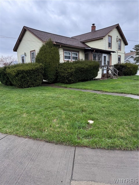 Multifamily For Sale - 9604 Cayuga Drive<br/> Niagara Falls, NY 14304