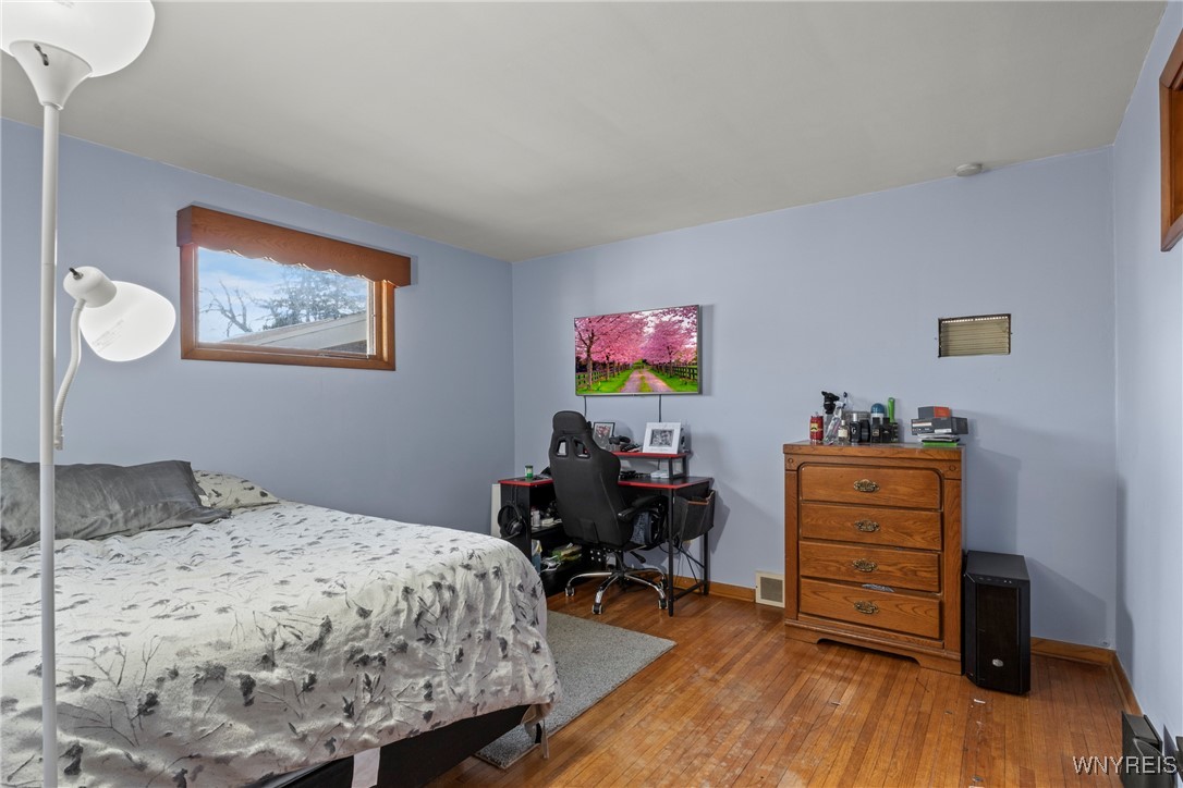 16 Salisbury Avenue, Hamburg, New York image 17