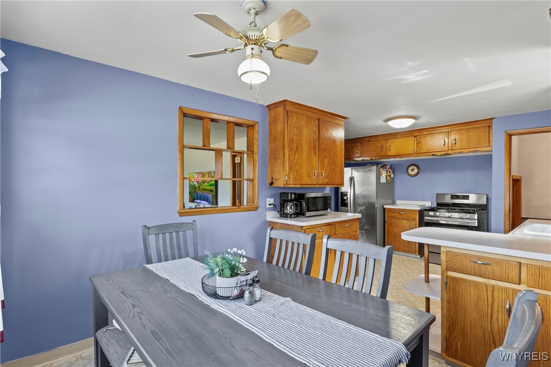 16 Salisbury Avenue, Hamburg, New York image 11
