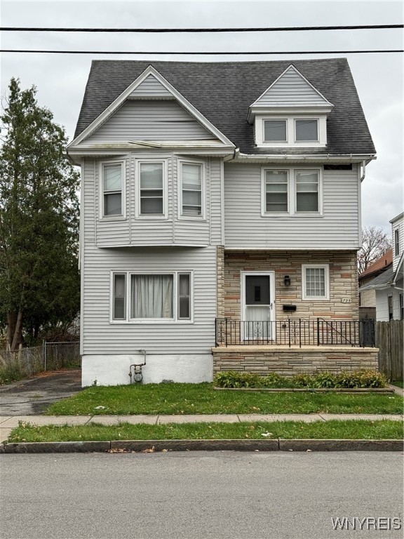 723 Pine Avenue, Niagara Falls, New York image 1