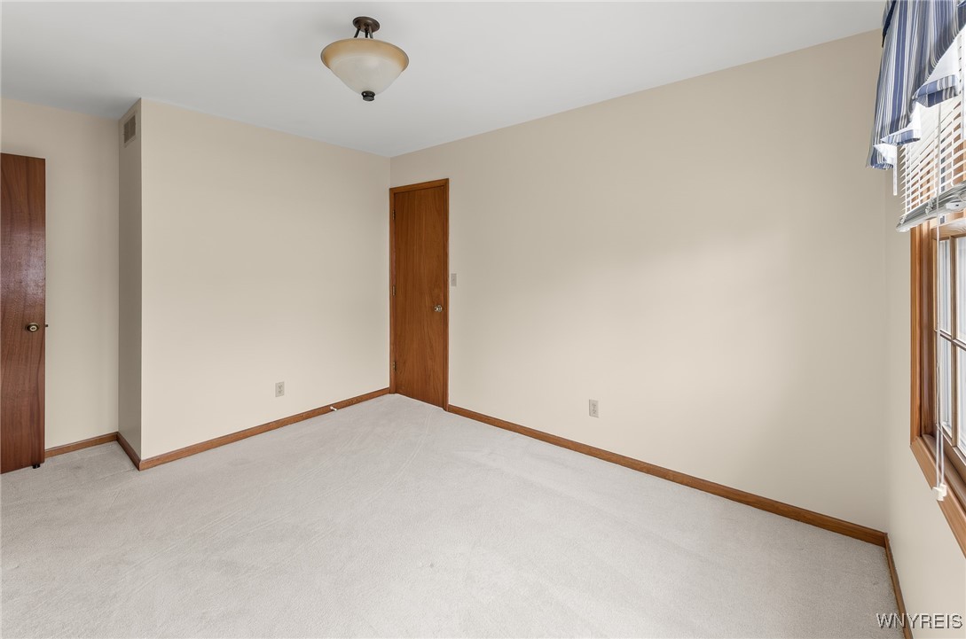 5668 Kippen Drive, Clarence, New York image 30