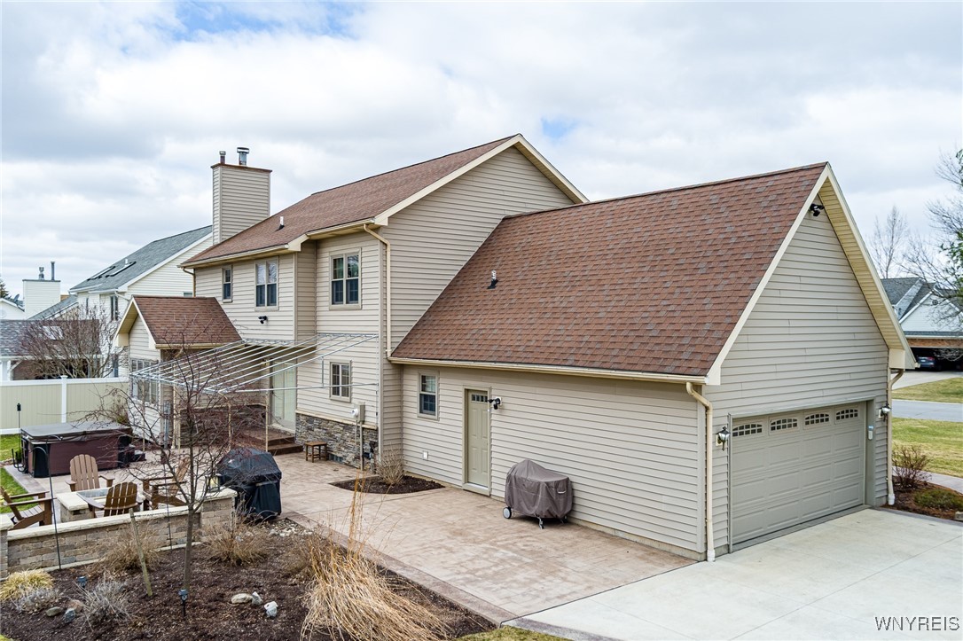 5668 Kippen Drive, Clarence, New York image 39