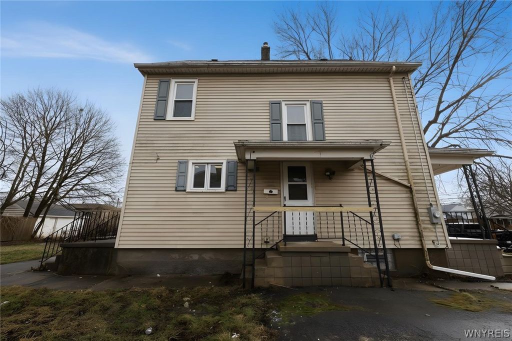 Photo of 609 22nd Street, Niagara Falls, NY 14301 (MLS # B1664954)