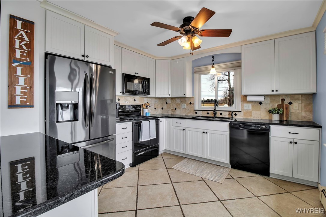 5571 West Bluff Blf, Newfane, New York image 9