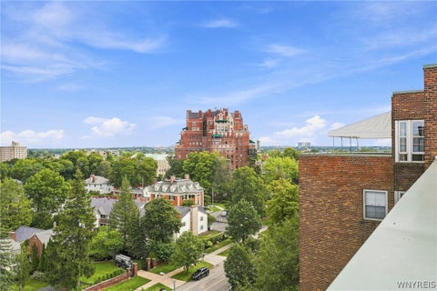 Tiny photo for 731 W Ferry #3I, Buffalo, NY 14222 (MLS # B1712331)