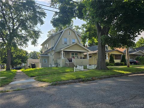 Tiny photo for 202 74th Street, Niagara Falls, NY 14304 (MLS # B1702441)