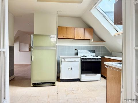 Tiny photo for 34 Saint James Place, Buffalo, NY 14222 (MLS # B1636813)