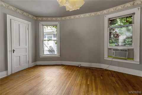 Tiny photo for 34 Saint James Place, Buffalo, NY 14222 (MLS # B1636813)