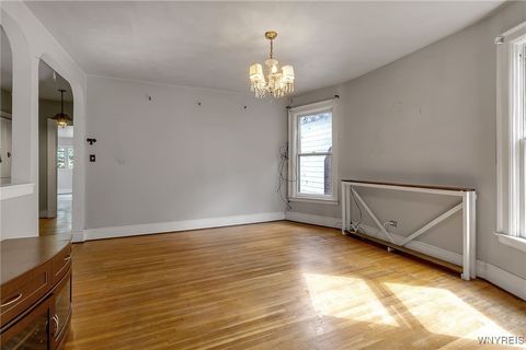 Tiny photo for 34 Saint James Place, Buffalo, NY 14222 (MLS # B1636813)