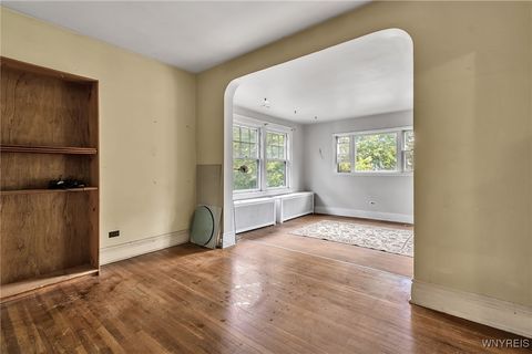 Tiny photo for 34 Saint James Place, Buffalo, NY 14222 (MLS # B1636813)