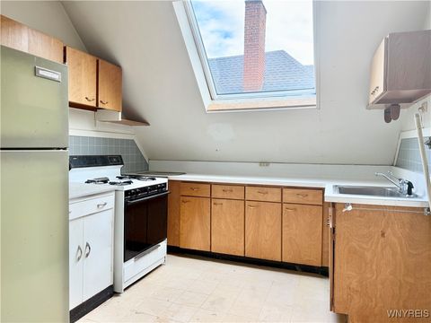 Tiny photo for 34 Saint James Place, Buffalo, NY 14222 (MLS # B1636813)