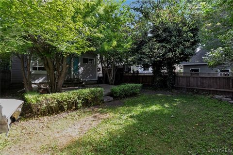 Tiny photo for 34 Saint James Place, Buffalo, NY 14222 (MLS # B1636813)