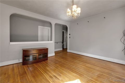 Tiny photo for 34 Saint James Place, Buffalo, NY 14222 (MLS # B1636813)