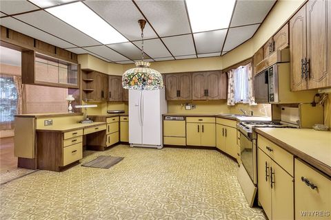 Tiny photo for 34 Saint James Place, Buffalo, NY 14222 (MLS # B1636813)