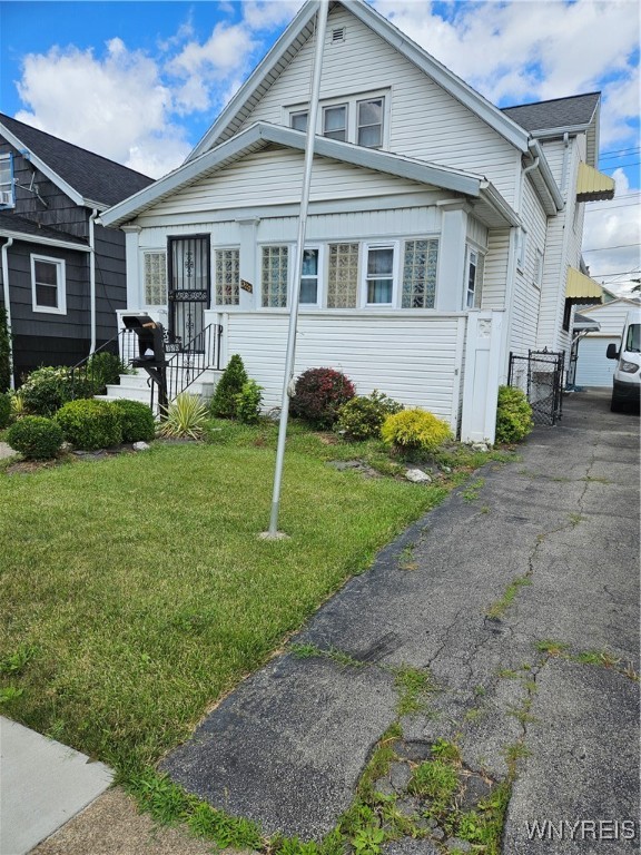 View Buffalo, NY 14215 house