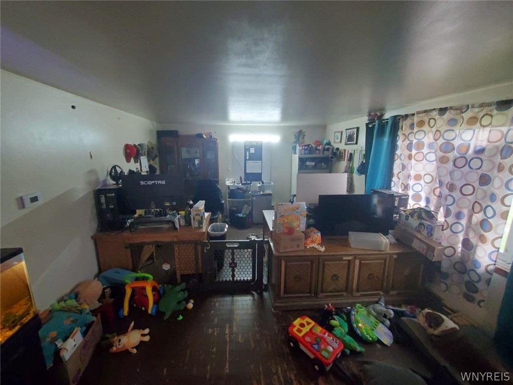 Photo 6 of 15 of 433 Dick Road house