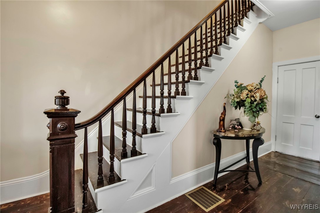 1359 Transit Road, Kendall, New York image 11