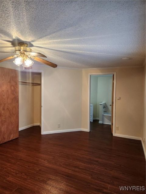 Tiny photo for 352 Applewood Drive, Lockport Town, NY 14094 (MLS # B1654856)