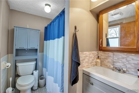 Tiny photo for 640 71st Street, Niagara Falls, NY 14304 (MLS # B1659505)