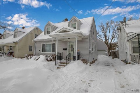 Photo of 640 71st Street, Niagara Falls, NY 14304 (MLS # B1659505)
