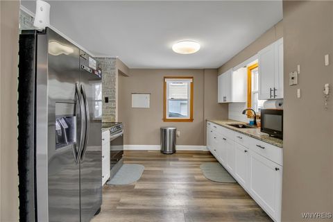 Tiny photo for 640 71st Street, Niagara Falls, NY 14304 (MLS # B1659505)