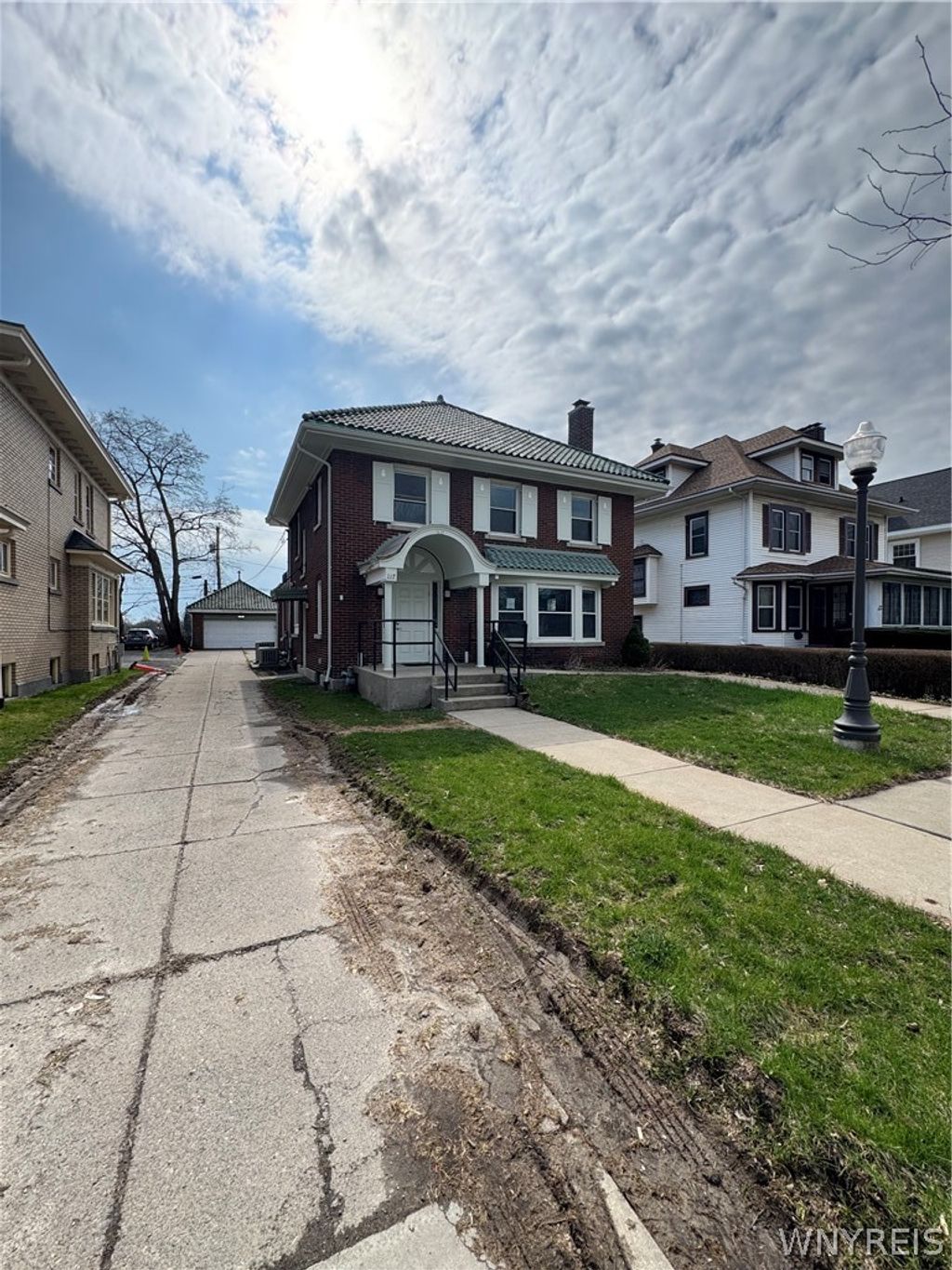 Photo of 117 W Humboldt Parkway #A, Buffalo, NY 14214 (MLS # B1673566)