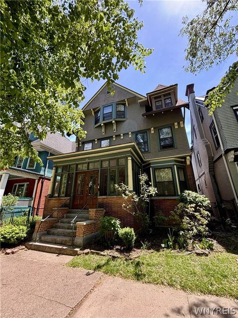 Photo of 115 Bidwell Parkway, Buffalo, NY 14222 (MLS # B1687821)