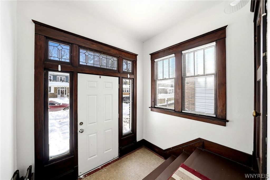 Photo of 102 Rutland Street, Buffalo, NY 14220 (MLS # B1674302)