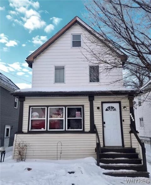 Homes For Sale - 1812 Pierce Avenue<br/> Niagara Falls, NY 14301