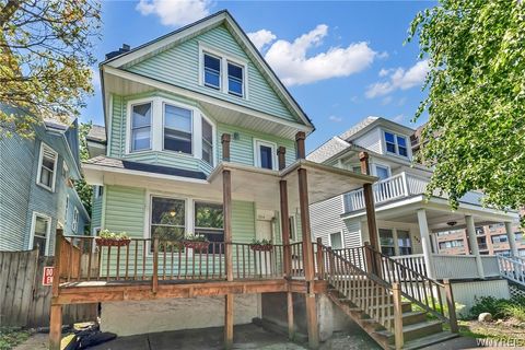 Photo of 254 W Utica Street, Buffalo, NY 14222 (MLS # B1540737)