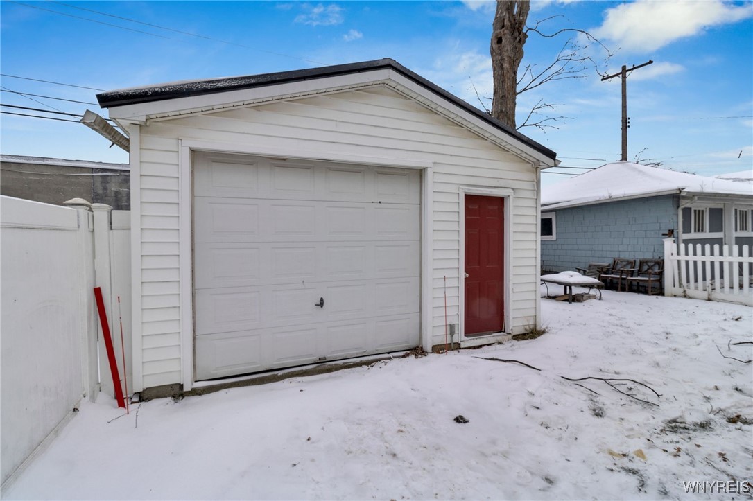 376 W Hazeltine Avenue