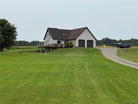 Photo of 1824 Edmunds Road, Freedom, NY 14065 (MLS # B1702213)