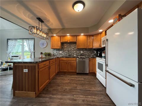 Tiny photo for 1824 Edmunds Road, Freedom, NY 14065 (MLS # B1702213)