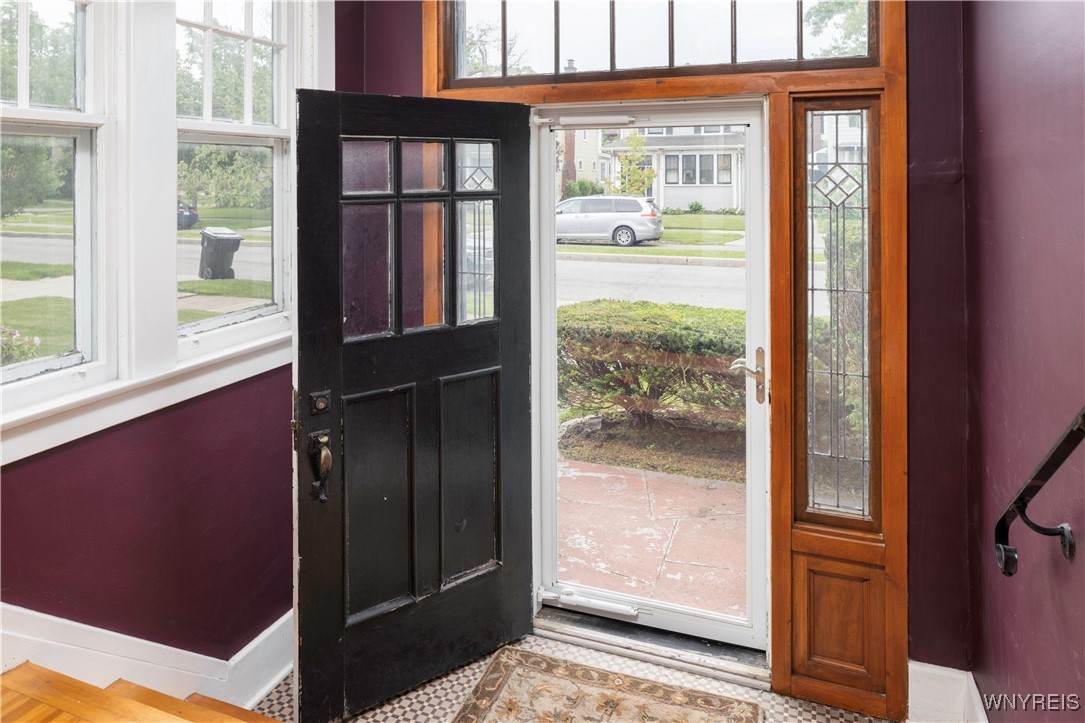112 Columbia Boulevard