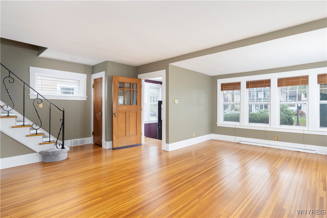 112 Columbia Boulevard