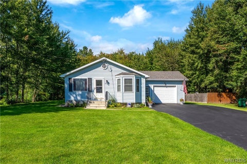 Photo of 6720 Minnick Road, Lockport Town, NY 14094 (MLS # B1714525)