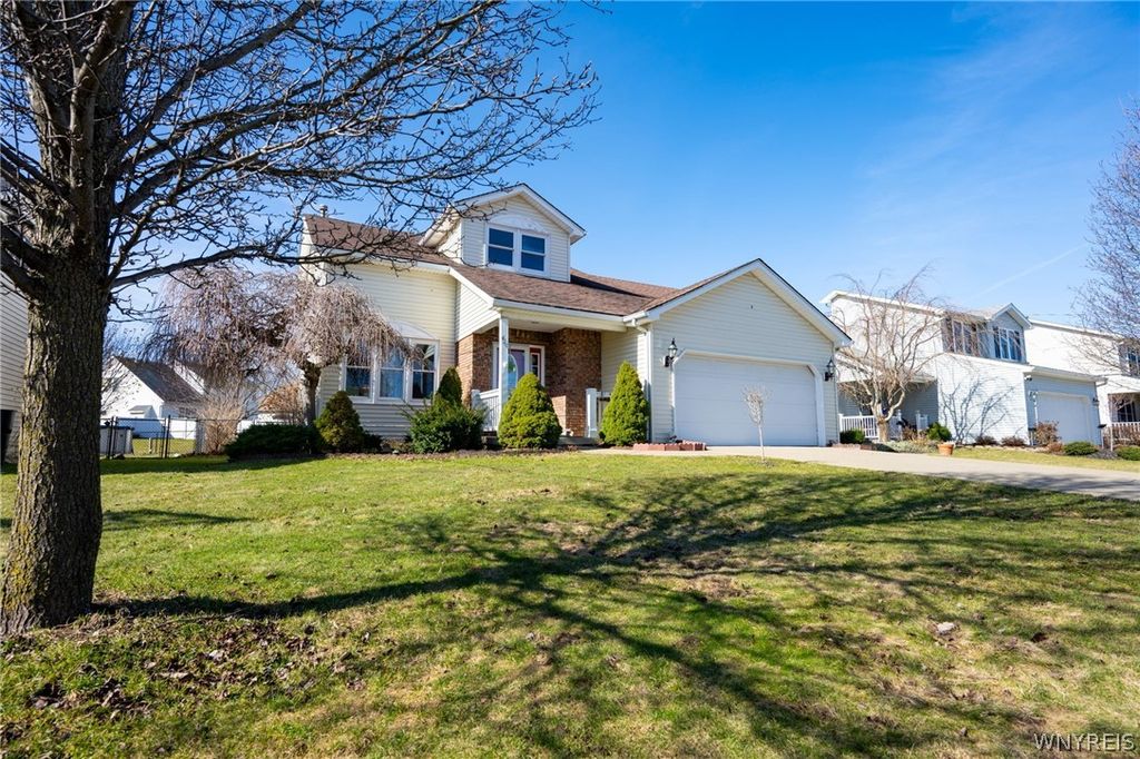 Photo of 4746 Bay View Road, Hamburg, NY 14075 (MLS # B1667326)