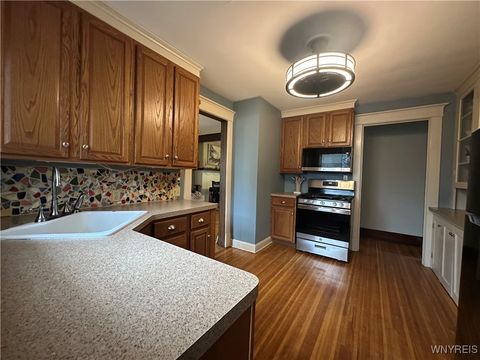 Tiny photo for 365 W Utica Street #Upper, Buffalo, NY 14222 (MLS # B1655167)