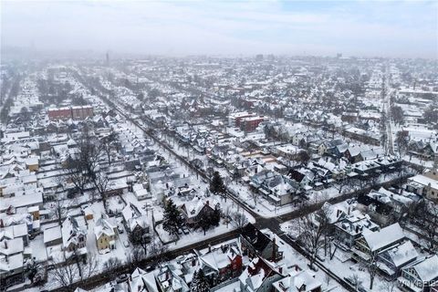 Tiny photo for 365 W Utica Street #Upper, Buffalo, NY 14222 (MLS # B1655167)