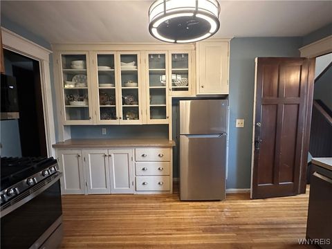 Tiny photo for 365 W Utica Street #Upper, Buffalo, NY 14222 (MLS # B1655167)