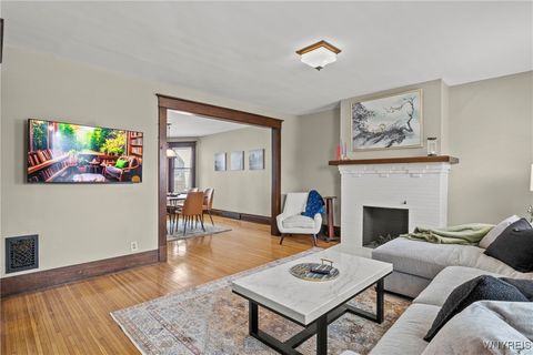 Tiny photo for 365 W Utica Street #Upper, Buffalo, NY 14222 (MLS # B1655167)