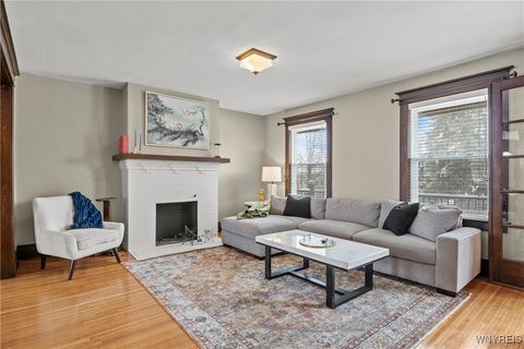 Tiny photo for 365 W Utica Street #Upper, Buffalo, NY 14222 (MLS # B1655167)