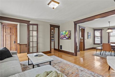 Tiny photo for 365 W Utica Street #Upper, Buffalo, NY 14222 (MLS # B1655167)
