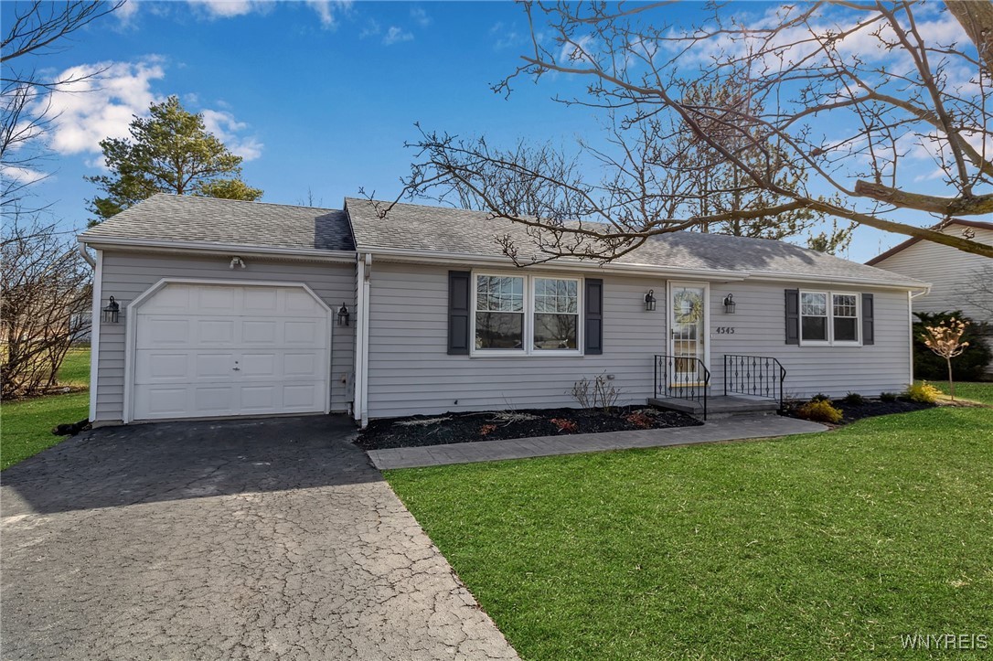 4545 Creek Road, Lewiston, New York image 2