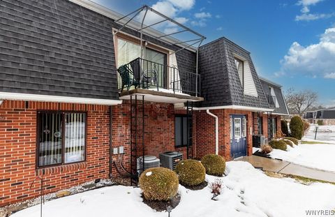 Photo of 79B Foxberry Drive, Amherst, NY 14068 (MLS # B1662343)