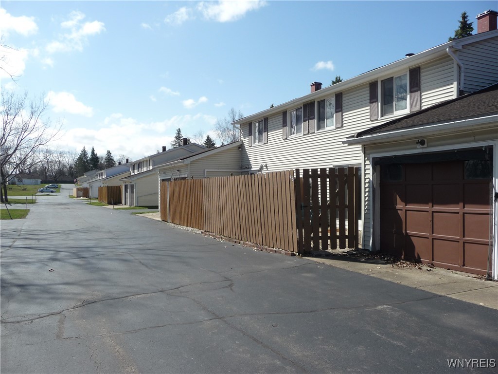 46 Pebble Creek Drive, Cheektowaga, New York image 24