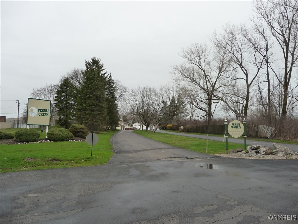 46 Pebble Creek Drive, Cheektowaga, New York image 33