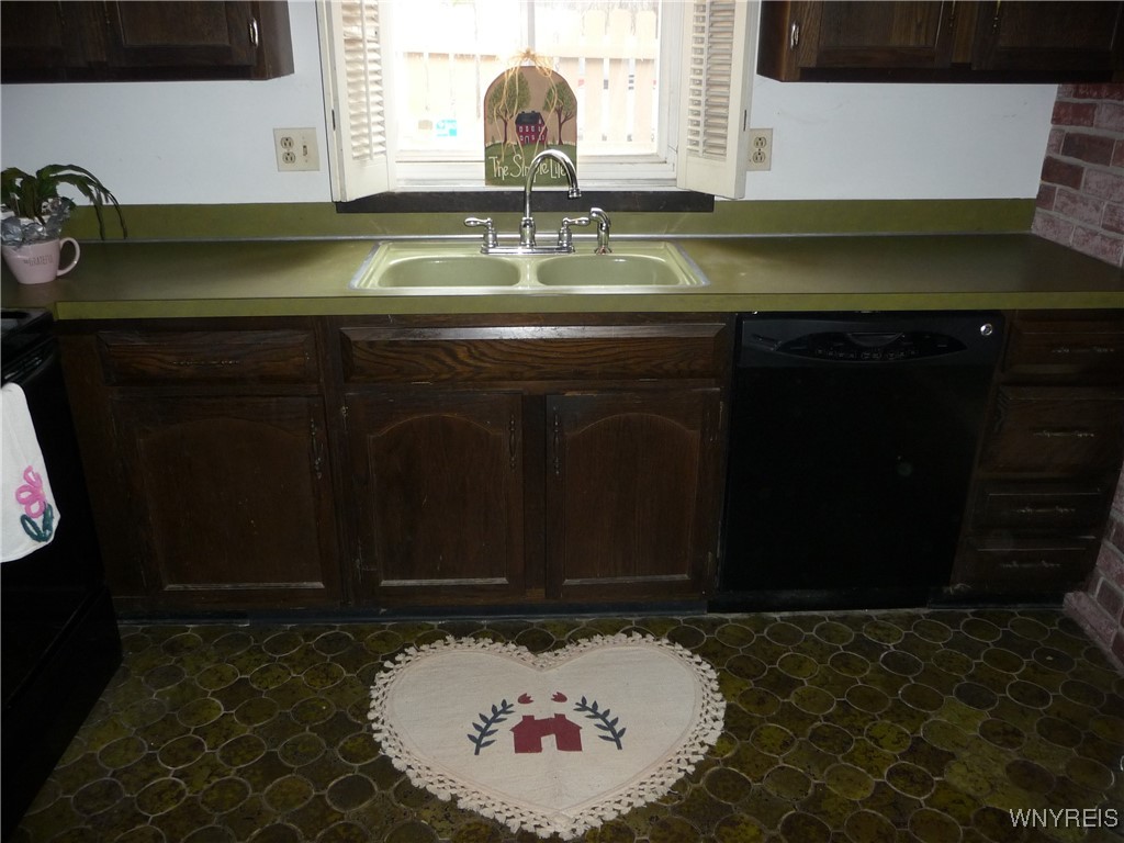 46 Pebble Creek Drive, Cheektowaga, New York image 3