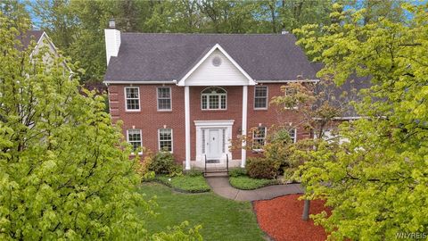 Photo of 42 E Pinelake Drive, Amherst, NY 14221 (MLS # B1682580)