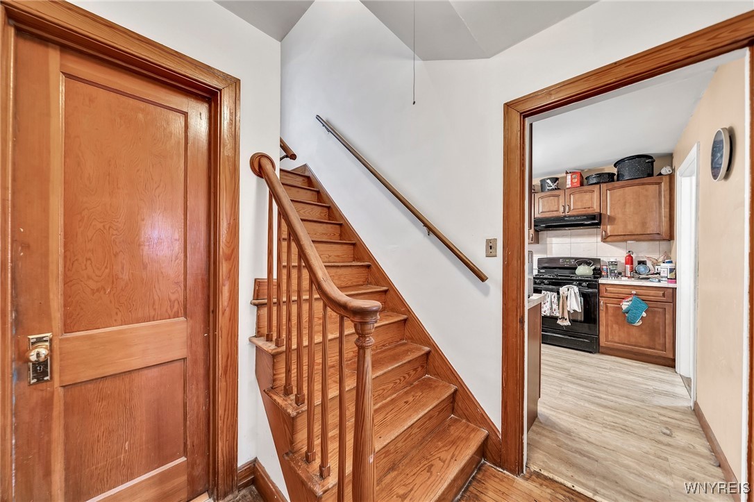 29 Meridian Street, Lancaster, New York image 5